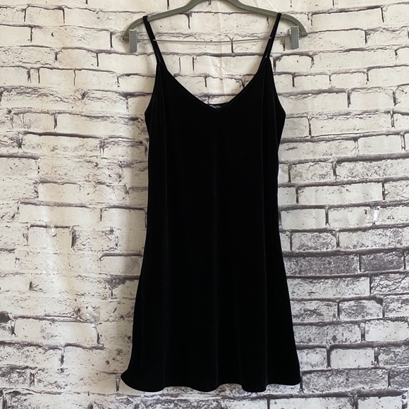 brandy melville black velvet dress